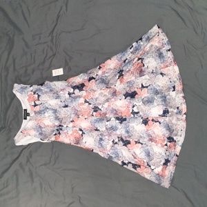 NWT, Perceptions of New York - White Dress with Mauve and Blue Flowers